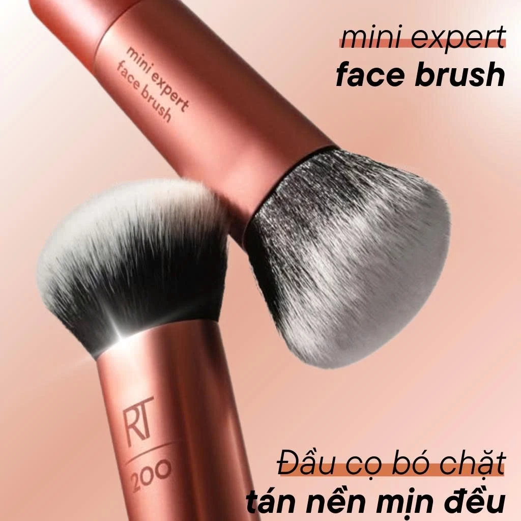  Cọ Tán Nền Mini RT Real Techniques Mini Expert Face Brush 01700